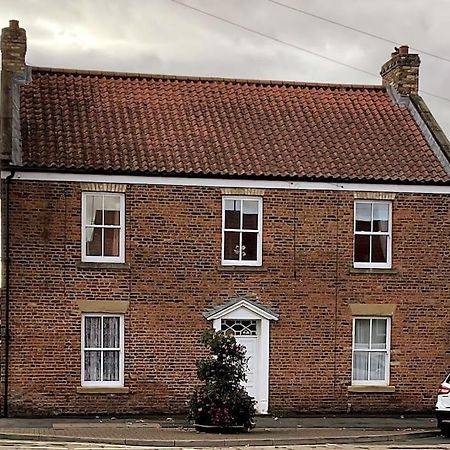 Apt D In Old Grade 2 Converted Farmhouse Market Weighton Exterior photo